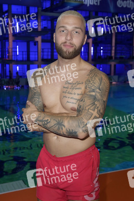 TV-Show 'RTL Turmspringen' in Berlin