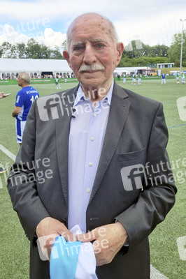 Event 'Promis kicken für Kids - das Abschiedsspiel von Werner Hansch' in Gelsenkirchen
