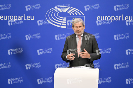 Pressekonferenz zum Entwurf des Gesamthaushaltsplans 2023 im EU-Parlament in Straßburg