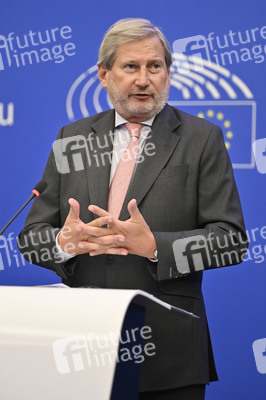 Pressekonferenz zum Entwurf des Gesamthaushaltsplans 2023 im EU-Parlament in Straßburg
