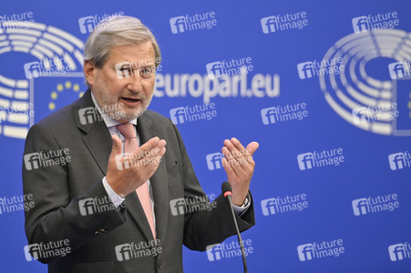 Pressekonferenz zum Entwurf des Gesamthaushaltsplans 2023 im EU-Parlament in Straßburg