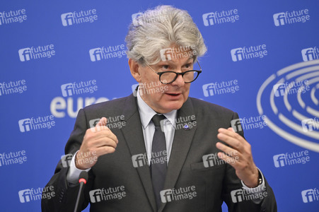 Pressekonferenz zum einheitlichen Ladegerät im EU-Parlament in Straßburg