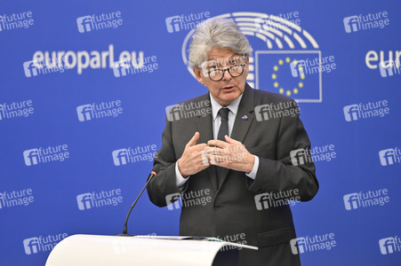 Pressekonferenz zum einheitlichen Ladegerät im EU-Parlament in Straßburg