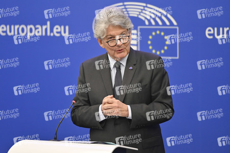 Pressekonferenz zum einheitlichen Ladegerät im EU-Parlament in Straßburg