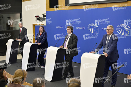 Pressekonferenz zum Mindestlohn im EU-Parlament in Straßburg