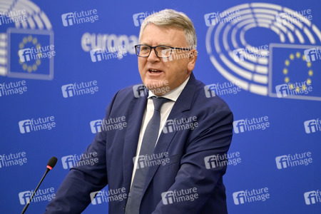 Pressekonferenz zum Mindestlohn im EU-Parlament in Straßburg