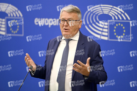 Pressekonferenz zum Mindestlohn im EU-Parlament in Straßburg