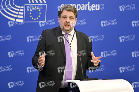 Pressekonferenz zum Mindestlohn im EU-Parlament in Straßburg