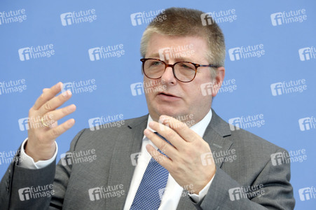 Bundespressekonferenz Vorstellung des Verfassungsschutzberichts 2021 in Berlin