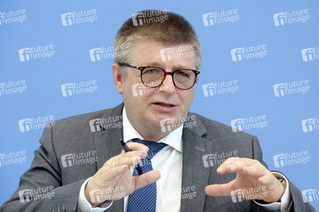 Bundespressekonferenz Vorstellung des Verfassungsschutzberichts 2021 in Berlin