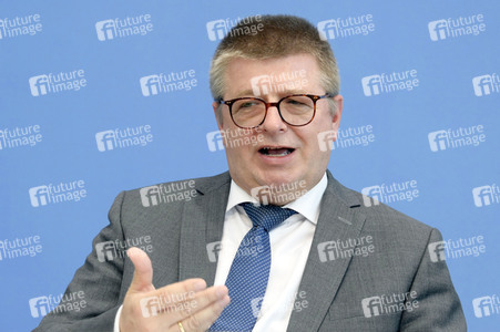 Bundespressekonferenz Vorstellung des Verfassungsschutzberichts 2021 in Berlin