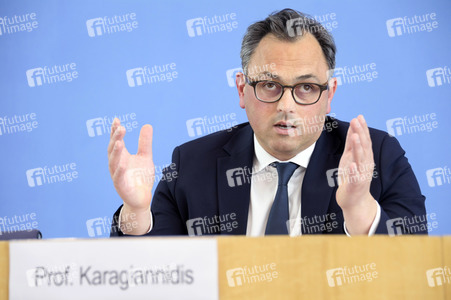 Bundespressekonferenz Vorbereitung auf Herbst/Winter 2022/23 in Berlin