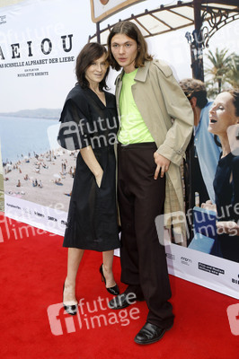 Filmpremiere 'A E I O U - Das schnelle Alphabet der Liebe' in Berlin