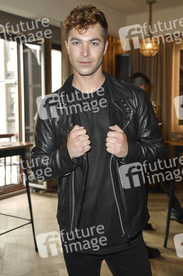 Soundtrack Release Party der Arise Grand Show in Berlin