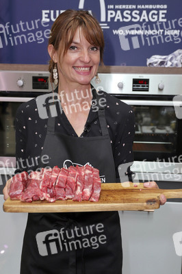 Stars kochen für den Guten Zweck - Charity-Koch-Challenge in Hamburg
