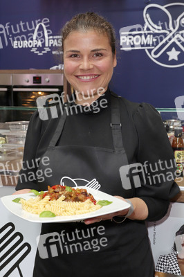 Stars kochen für den Guten Zweck - Charity-Koch-Challenge in Hamburg
