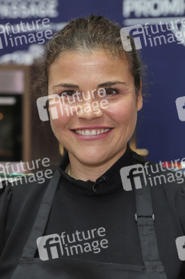 Stars kochen für den Guten Zweck - Charity-Koch-Challenge in Hamburg