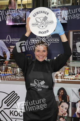 Stars kochen für den Guten Zweck - Charity-Koch-Challenge in Hamburg
