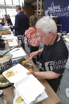 Stars kochen für den Guten Zweck - Charity-Koch-Challenge in Hamburg
