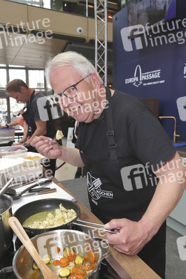 Stars kochen für den Guten Zweck - Charity-Koch-Challenge in Hamburg