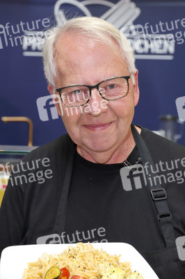 Stars kochen für den Guten Zweck - Charity-Koch-Challenge in Hamburg