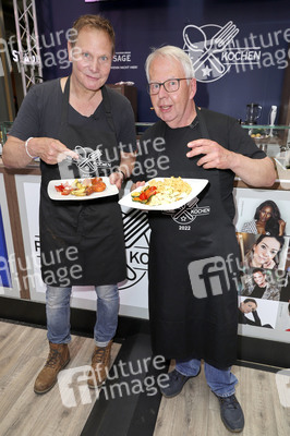 Stars kochen für den Guten Zweck - Charity-Koch-Challenge in Hamburg
