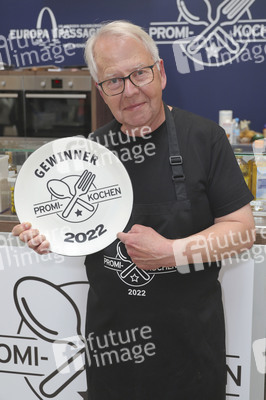 Stars kochen für den Guten Zweck - Charity-Koch-Challenge in Hamburg