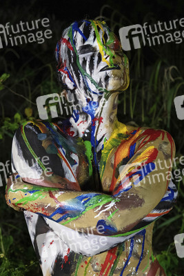 Jörg Düsterwald Bodyart Live-Performance im Erlebnis-Zoo Hannover