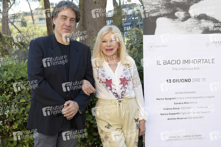 Photocall 'The Infamous Kiss' in Rom