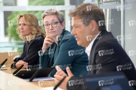 Bundespressekonferenz Gesetzesentwürfe in Berlin