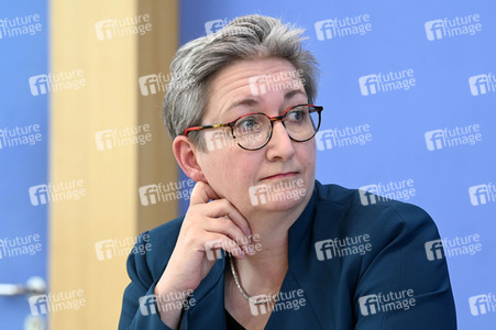 Bundespressekonferenz Gesetzesentwürfe in Berlin