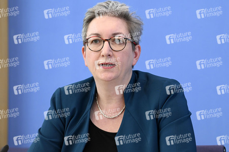 Bundespressekonferenz Gesetzesentwürfe in Berlin