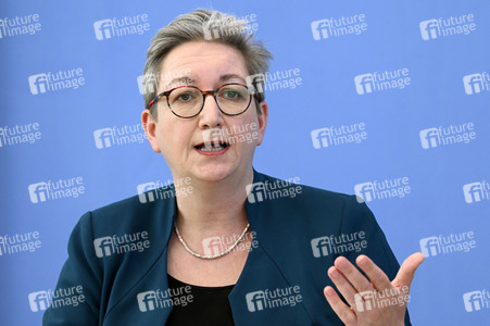 Bundespressekonferenz Gesetzesentwürfe in Berlin