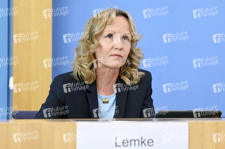 Bundespressekonferenz Gesetzesentwürfe in Berlin