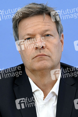 Bundespressekonferenz Gesetzesentwürfe in Berlin