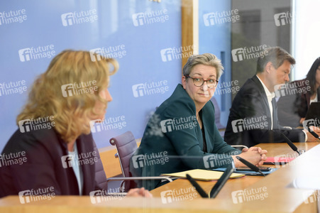 Bundespressekonferenz Gesetzesentwürfe in Berlin