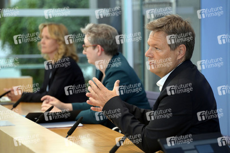Bundespressekonferenz Gesetzesentwürfe in Berlin