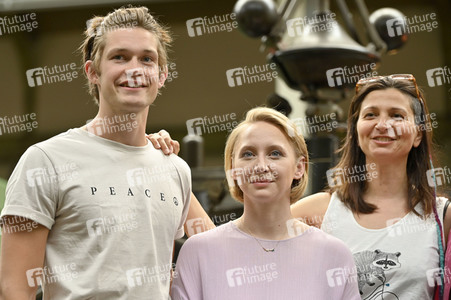 Settermin 'Unsere wunderbaren Jahre' in Mönchengladbach