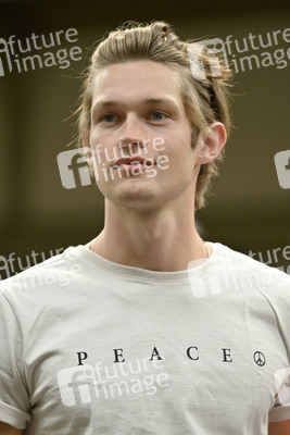 Settermin 'Unsere wunderbaren Jahre' in Mönchengladbach