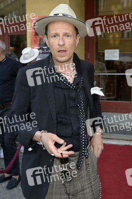 Filmpremiere 'Stand Up! Was bleibt, wenn alles weg ist' in Berlin