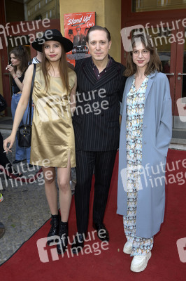 Filmpremiere 'Stand Up! Was bleibt, wenn alles weg ist' in Berlin