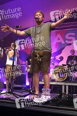 Konzert von LaBrassBanda in Eggenfelden