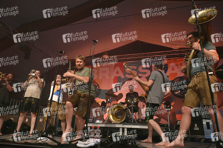 Konzert von LaBrassBanda in Eggenfelden