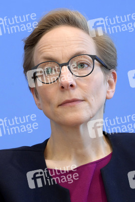 Bundespressekonferenz Friedensgutachten 2022 in Berlin
