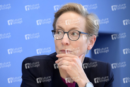 Bundespressekonferenz Friedensgutachten 2022 in Berlin