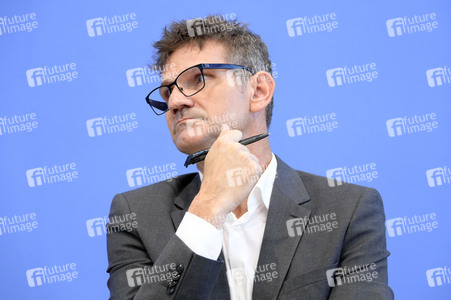Bundespressekonferenz Friedensgutachten 2022 in Berlin