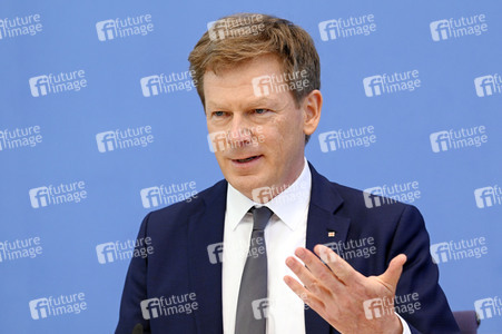 Bundespressekonferenz Zukunft der DB und der Schiene in Berlin