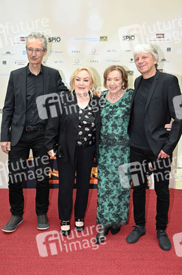 21. Verleihung des Friedenspreises des Deutschen Films 'Die Brücke' in München