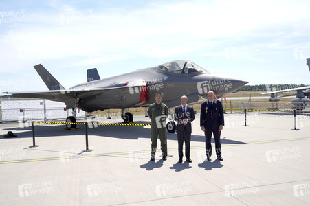 ILA-Eröffnung mit Bundeskanzler Scholz und anschließendem Rundgang in Berlin