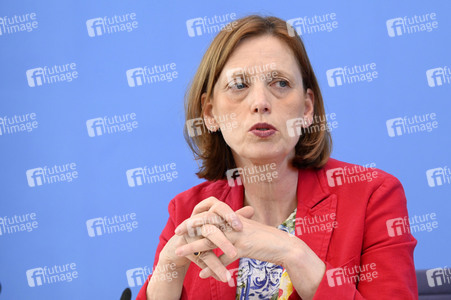Bundespressekonferenz Veröffentlichung des nationalen Bildungsberichts 'Bildung in Deutschland 2022' in Berlin